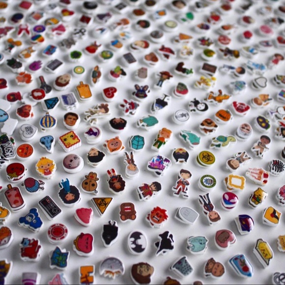 Golden Snitch Doodle Harry Potter Stud Earrings - Picture 3 of 6